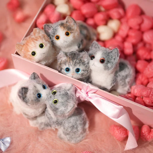 C03-Six Cute Kittens Family